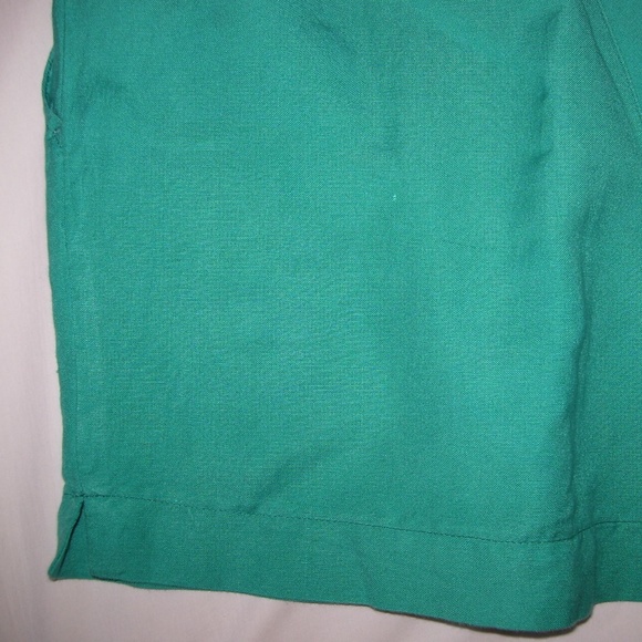 Essentials Style Green Shorts Linen Blend 14 P - Picture 5 of 8